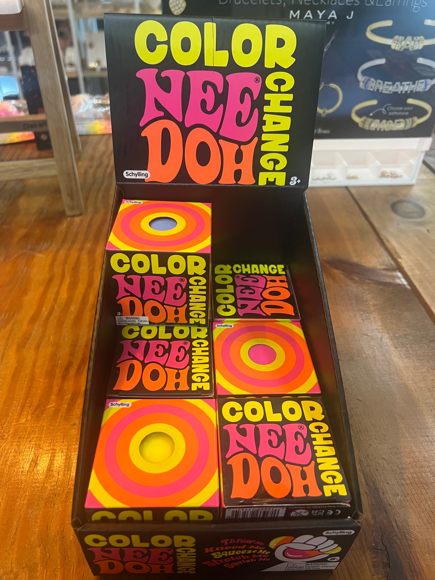 Needoh color change