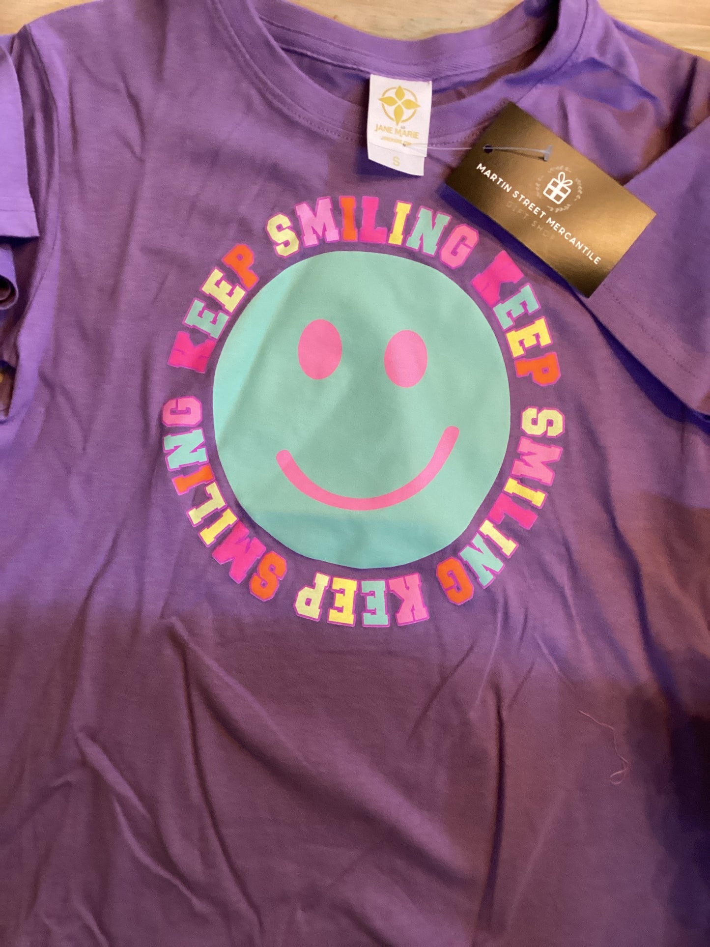 Keep smiling tee