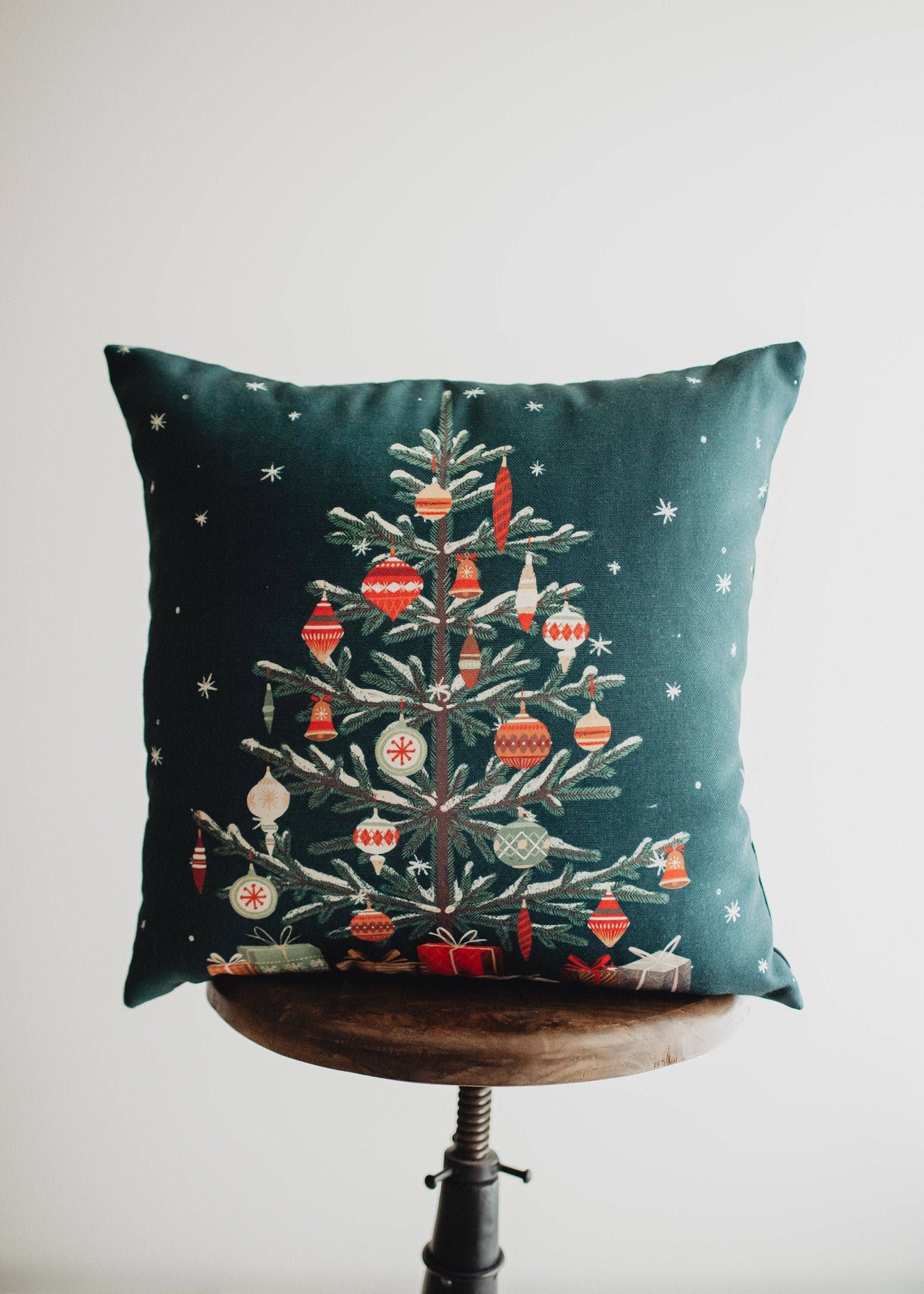 UniikPillows - Green Nordic Pine Christmas Tree | Pillow Cover | Personalized Gift | Rustic Christmas Decor | Best Friend Christmas Gift | Christmas Gift