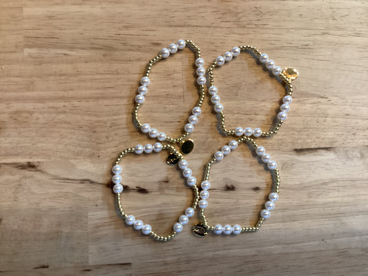 Alex Carol Big Line of Pearls