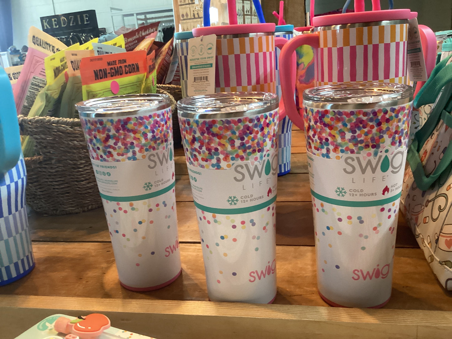CONFETTI TUMBLR 22 OZ