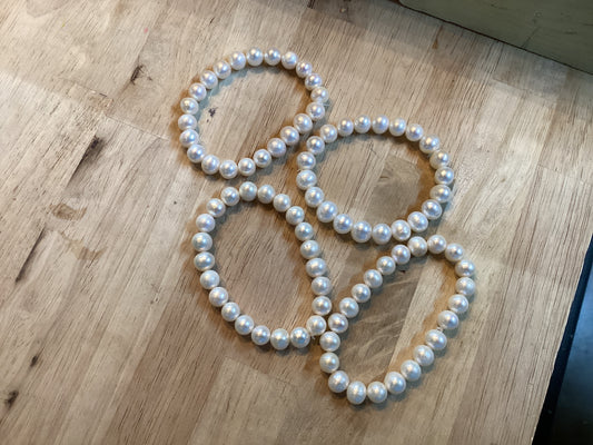 Pearl bracelet- large