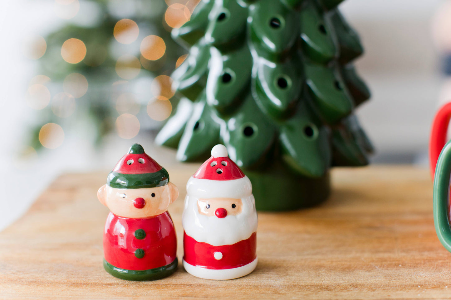 Pearhead - Santa & Elf Salt & Pepper Shaker Christmas Set