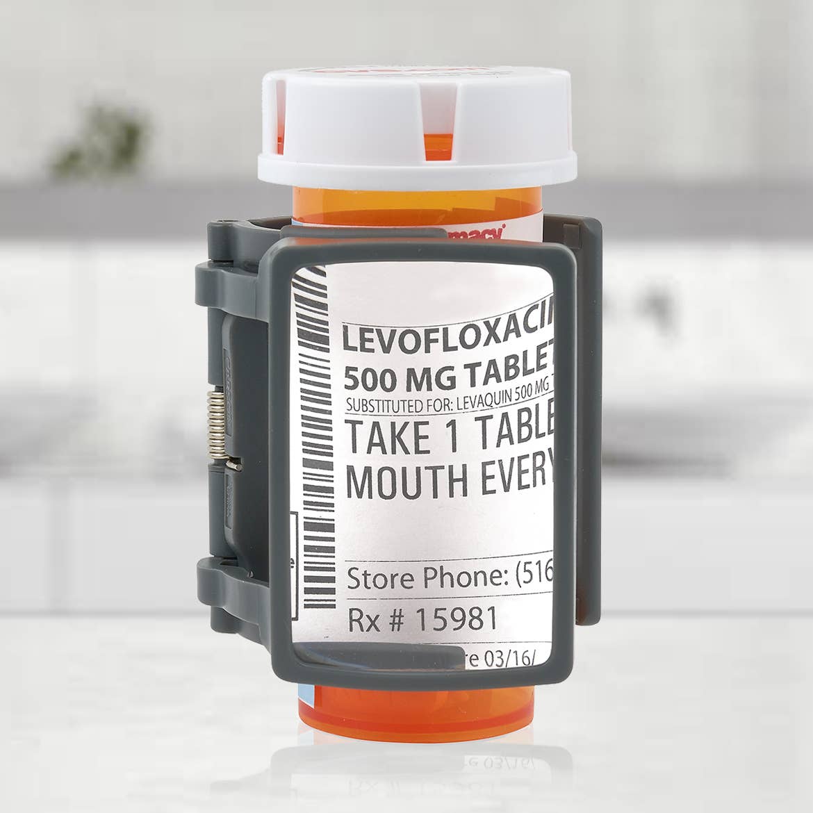 Carson - 2.5x, Clip-On Prescription Bottle Magnifying Glass