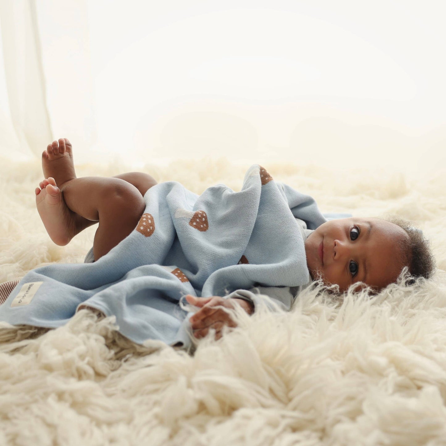 Bleu La La - 100% Luxury Cotton Swaddle Receiving Baby Blanket - Mushroom
