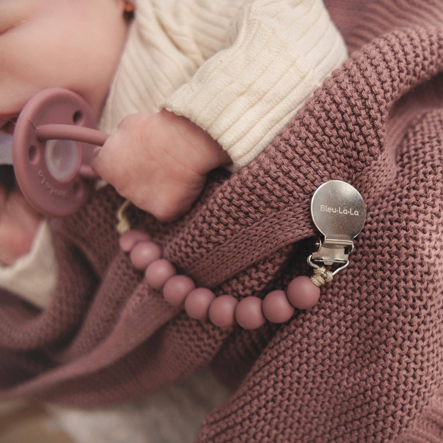 Bleu La La - Lulababe Pacifier Clip