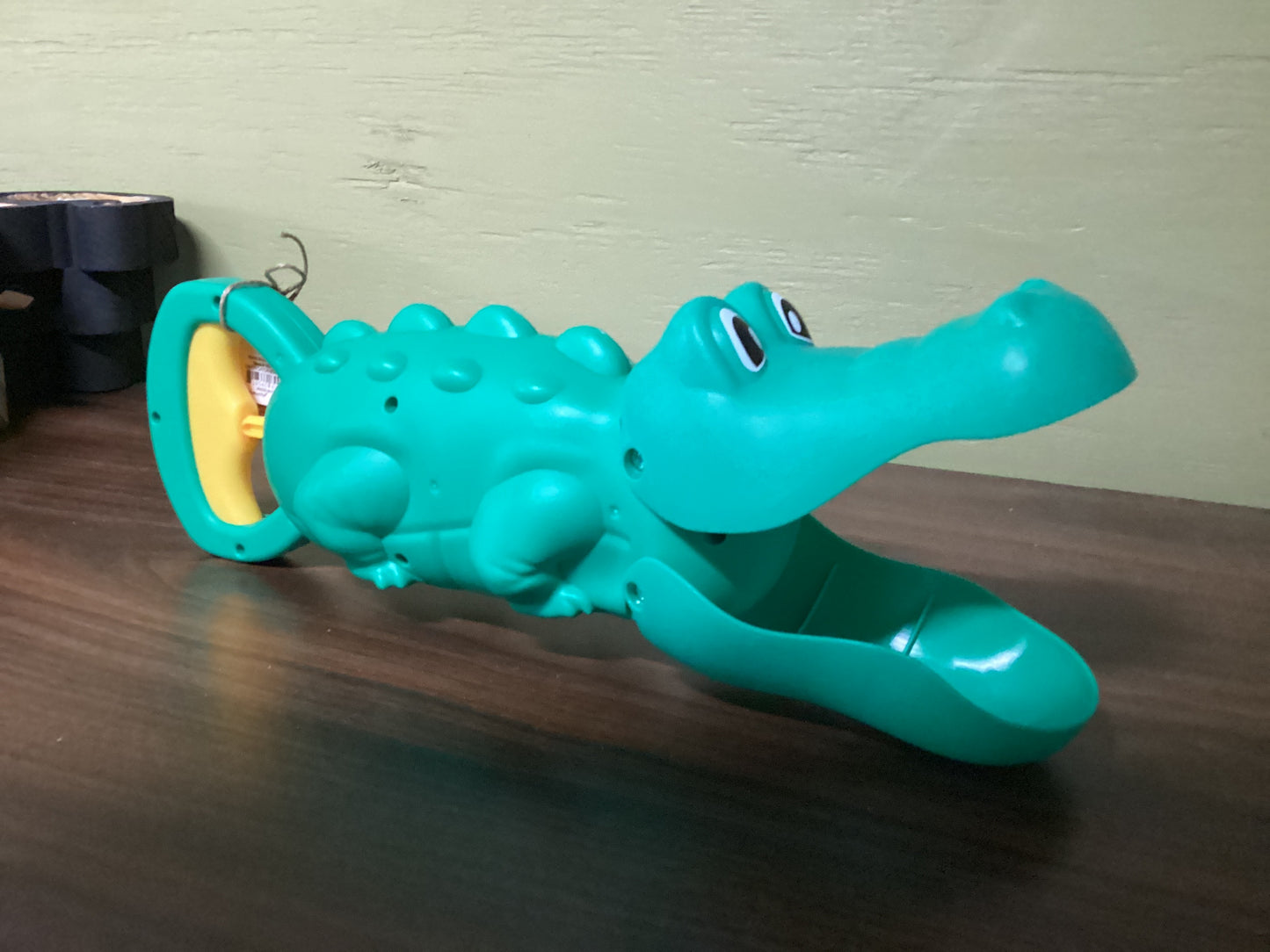 GREEN GATOR BEACH SCOOP