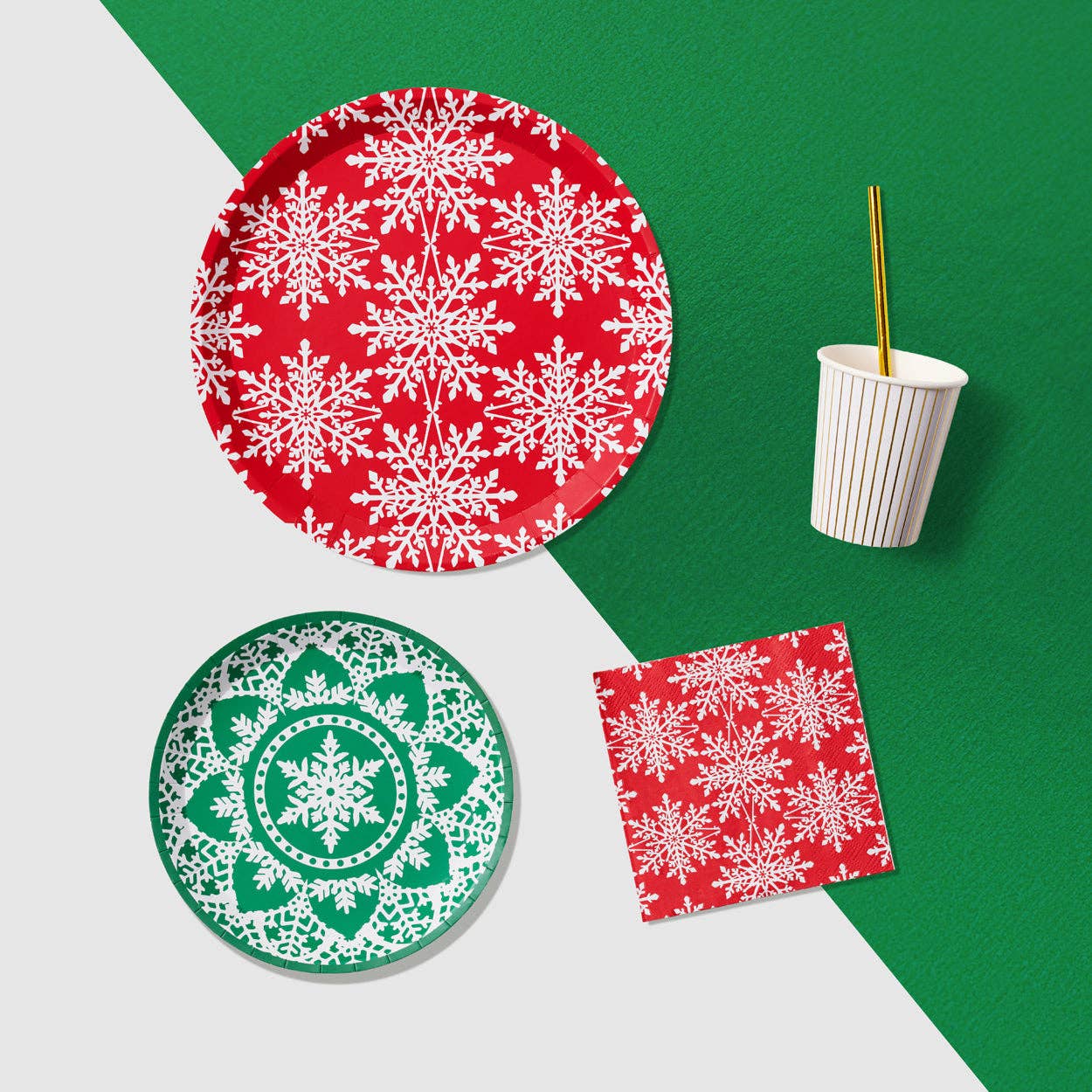 Coterie Party Supplies - Jolly Snowflake Small Plates (10 Per Pack)