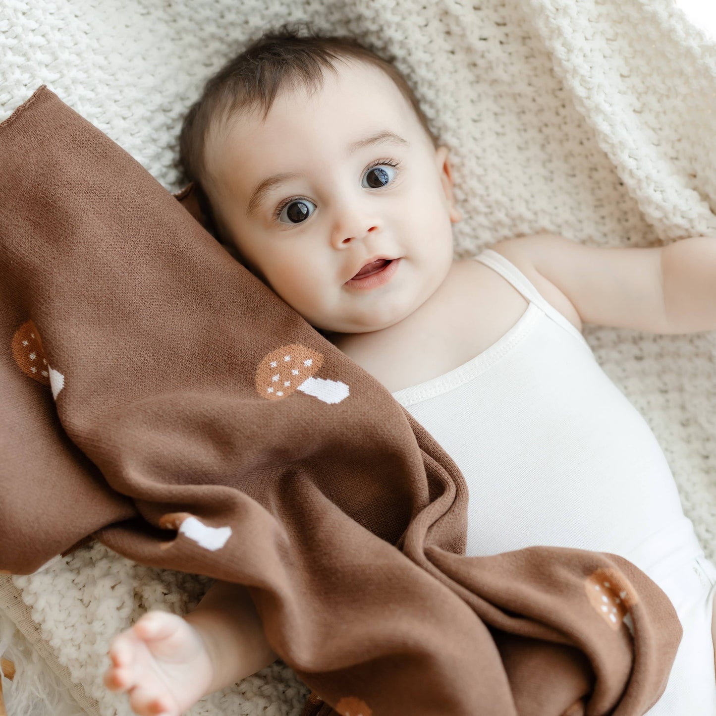 Bleu La La - 100% Luxury Cotton Swaddle Receiving Baby Blanket - Mushroom
